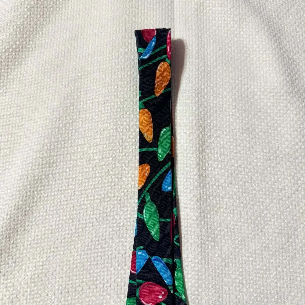 Addiction 100% Silk Christmas Lights Pattern Necktie